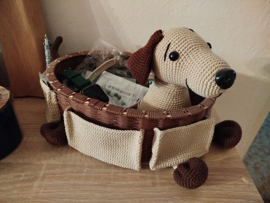 Zákaznické foto vyplétaný košík s jezevčíkem - LeCha.cz Handmade and Home Decor